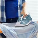 Steam iron with ceramic plate 2200W